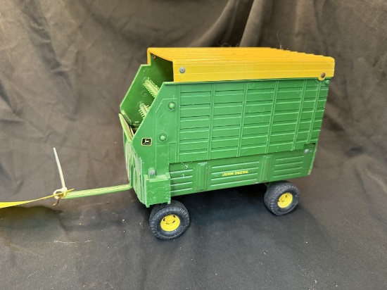 Ertl John Deere Chopper Box
