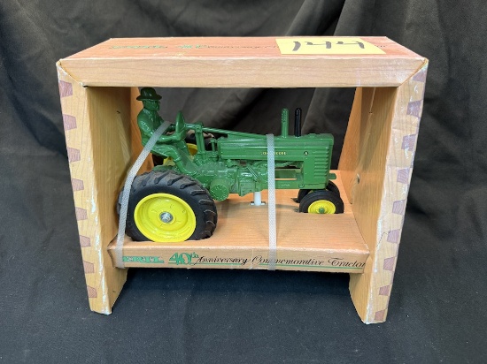 Ertl John Deere Model A