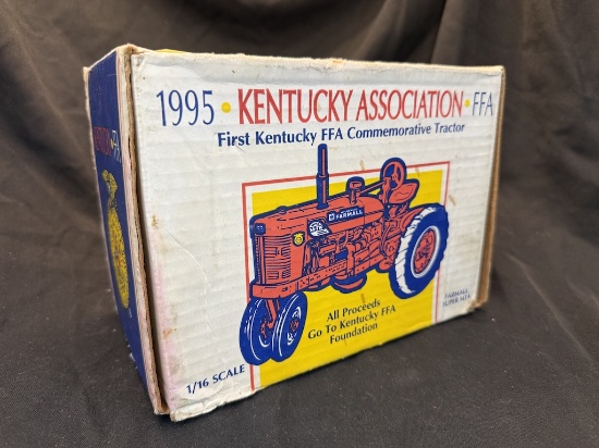 Ertl Farmall Super M-TA