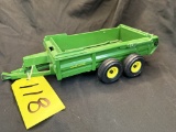 Ertl John Deere Spreader