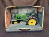 Ertl John Deere Model B