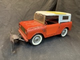 Tru Scale IH Scout w/ Plow