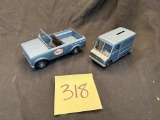 Ertl International Scout and Bank Truck