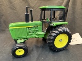 Ertl John Deere 4255
