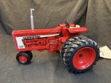 Ertl Farmall 806 Diesel