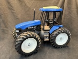 Ertl New Holland TV140 Versatile