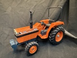 Ertl Kubota L2850