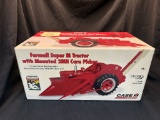 Ertl Farmall Super M w/ 2MH Corn Picker