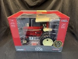 Ertl Prestige Collection Farmall 1206