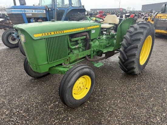 John Deere 2020