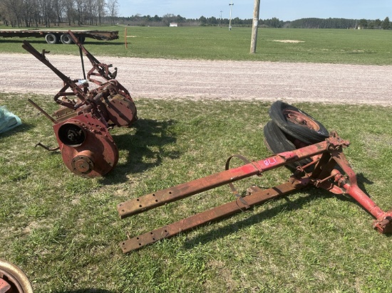 Vintage Farmall F25 Front End & Rear End