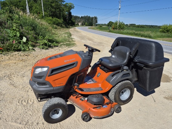 Husqvarna YTH 24V48 Lawn Mower