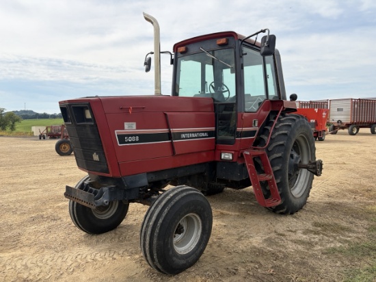 International 5088 Tractor