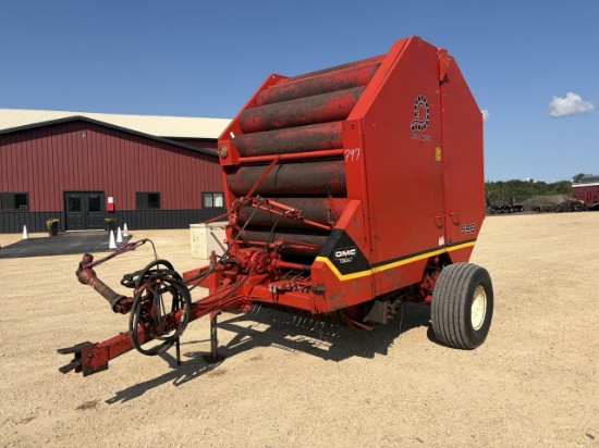 OMC 596 Round Baler