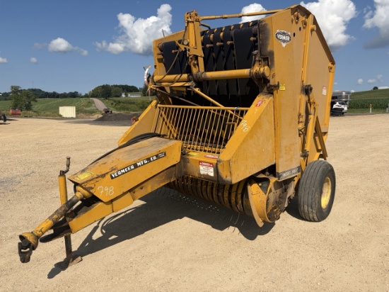 Vermeer 605 F Round Baler