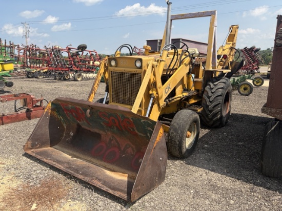 Case 680 Construction King Loader