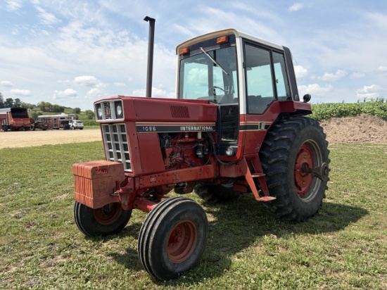 1981 International 1086 Tractor