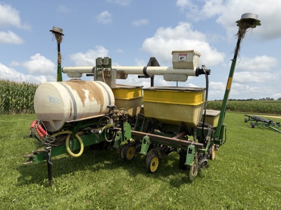 John Deere 7200 Planter
