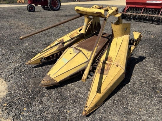 New Holland 824 Corn Head