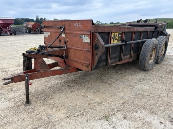 H&S 350 Manure Spreader