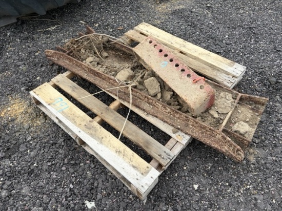 IH Weight Braket