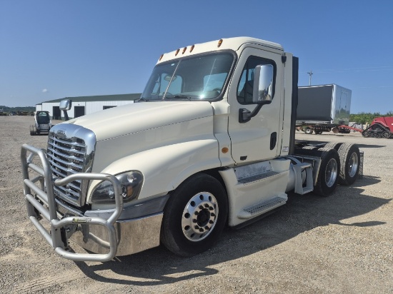 2013 Freightliner Cascadia PX125064S