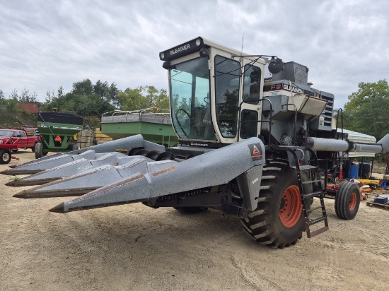 Gleaner F3 Combine