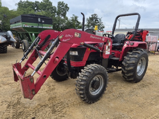 Mahindra 5555 Loader Tractor
