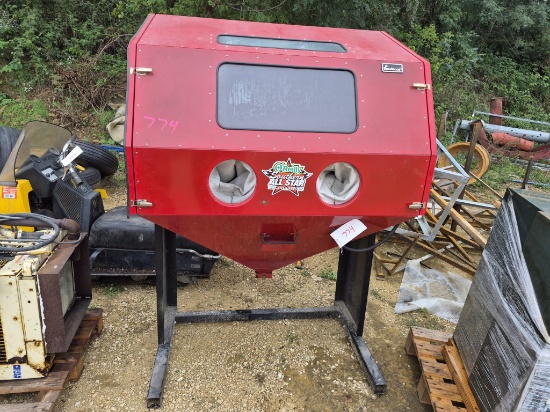 Vertical Sandblasting Cabinet