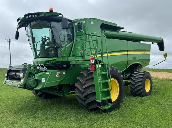 2013 John Deere S660 Combine