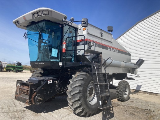 1998 AGCO Gleaner R52 Combine