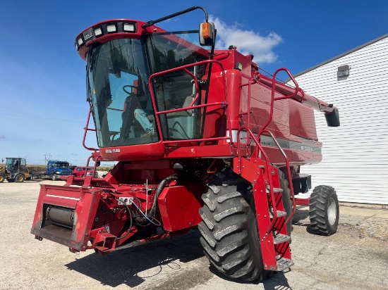 1997 Case IH 2166 Combine