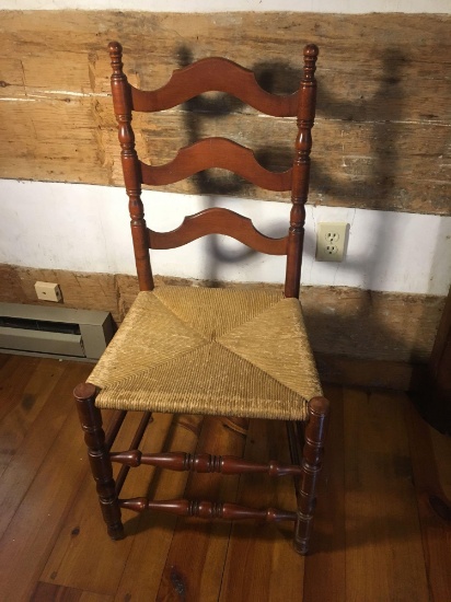 Vintage rush seat ladder back chair (SPRING MILLS)