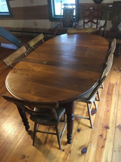 Antique dining room table, 6 matching plank bottom chairs, 2 extension leafs (SPRING MILLS)