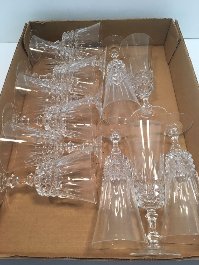 Stemware wine glasses