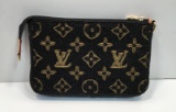 Louis Vuitton purse (believed to be reproduction)