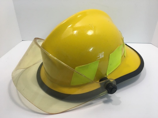 CAIRNS & Brother Inc fire helmet(model 662C MetroII)