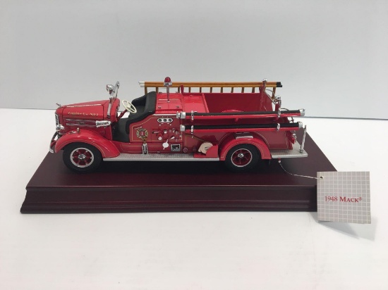 FRANKLIN MINT die cast model 1948 MACK fire truck