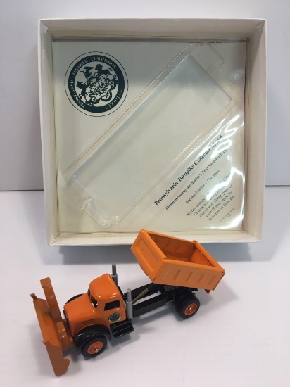 WINROSS die cast collectible(Pennsylvania Turnpike Commission snowblower truck)
