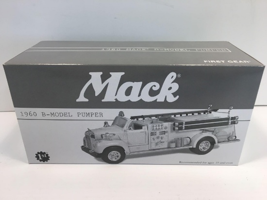 FIRST GEAR die cast 1960 B-Model MACK pumper(D.C.F.D #19-2455)