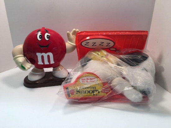 M&M dispenser, Snoring Snoopy