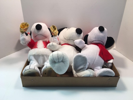 Dancing Snoopys, Snoopy plush toy