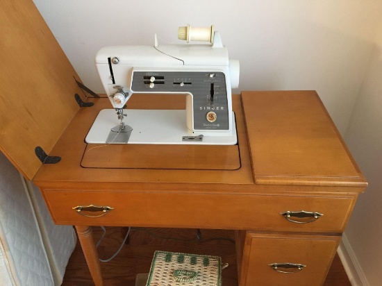 Singer Touch & Sew Sewing machine (Model 800E)