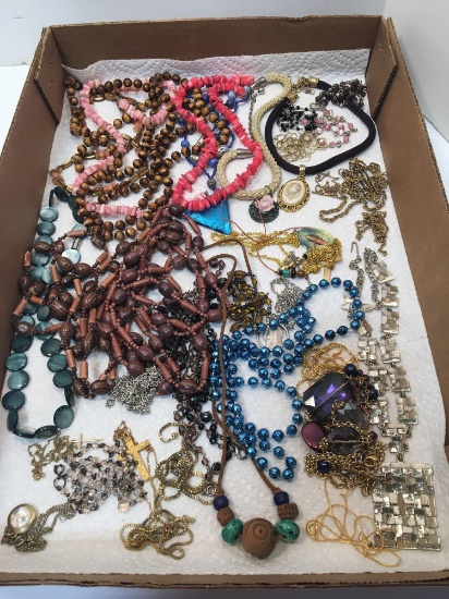 Costume jewelry(necklaces,more)