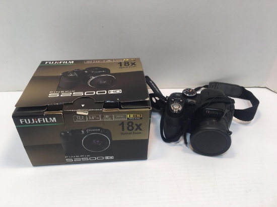 FUJIFILM Finepix camera(S2500HD)