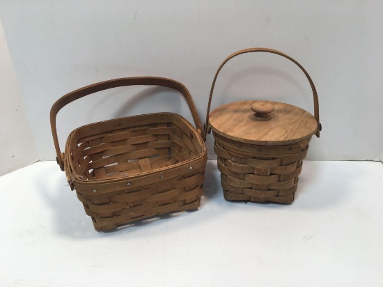2 small LONGABERGER baskets(1/lid)