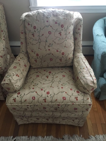 Floral accent chair(matches lot 3)