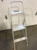 Aluminum painters step stool