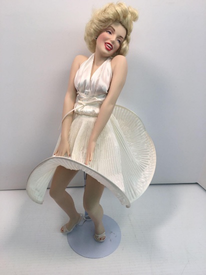 MARILYN MONROE porcelain doll/stand