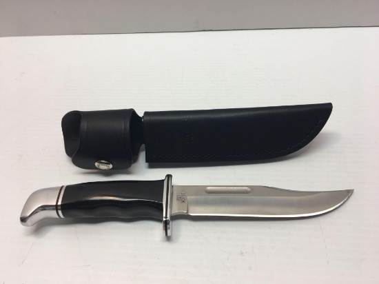 New BUCK sheath knife/sheath